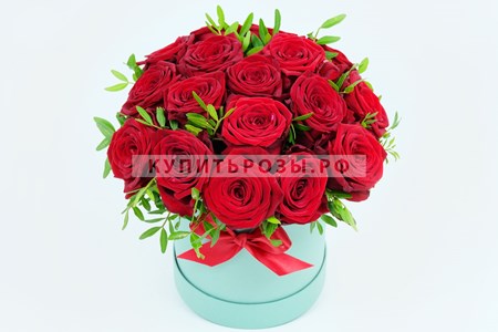 Розы в коробке Анастасия купить в Москве недорого